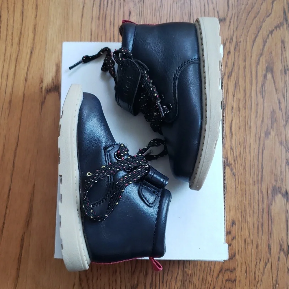 NIB Kids Toy Boot Black Carter's Size 5 Toddler